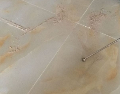 富阳瓷砖空鼓维修公司分享粘合剂选择不当在瓷砖铺贴过程中可能导致以下问题